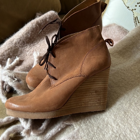 Lucky Brand lace up wedge booties. - Picture 4 of 15